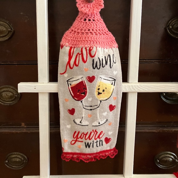 NWOT! Cute Handmade Valentine "Wine" Towel! - Picture 3 of 6